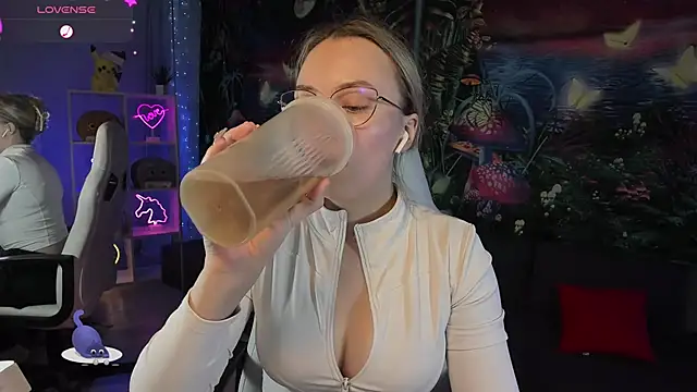 TiffanyBatson online show from 01/05/25, 09:26