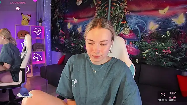 TiffanyBatson online show from 01/22/25, 04:34