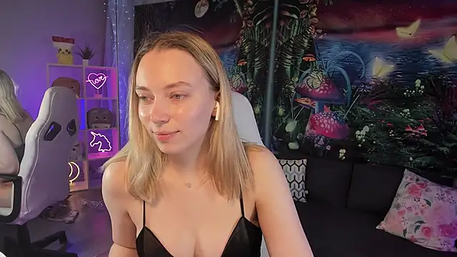 TiffanyBatson online show from 02/06/25, 07:35