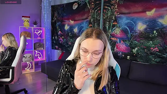 TiffanyBatson online show from 02/23/25, 12:27