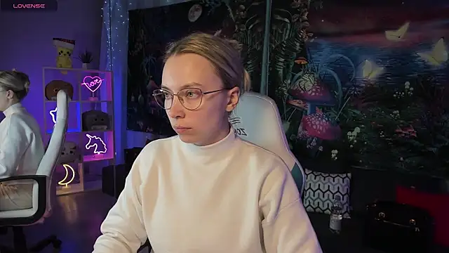 TiffanyBatson online show from 03/20/25, 08:31