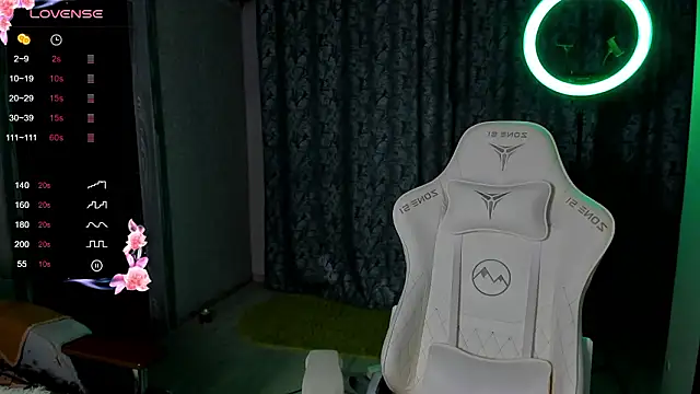 Snapshot of falcon_baby chatting on 03/23/26, 04:44 falcon baby online show from 03/23/26, 04:44