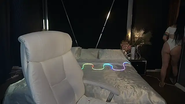 AmberDismond online show from 11/12/25, 07:09