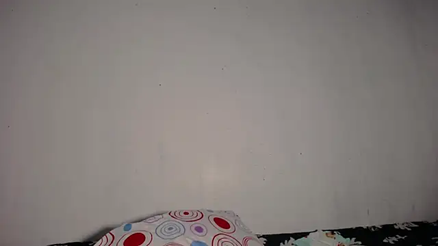 Snapshot of GiveLove1 chatting on 12/17/24, 06:02 GiveLove1 online show from 12/17/24, 06:02