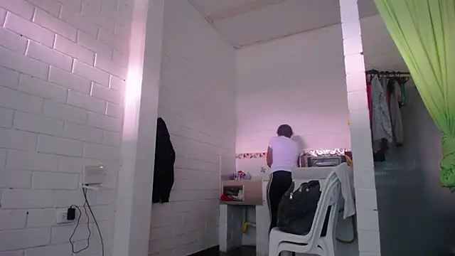 Snapshot of GiveLove1 chatting on 02/26/25, 07:38 GiveLove1 online show from 02/26/25, 07:38