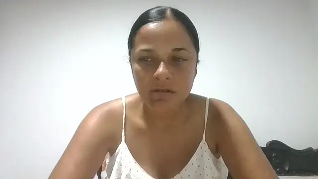 Snapshot of GiveLove1 chatting on 11/02/25, 02:03 GiveLove1 online show from 11/02/25, 02:03