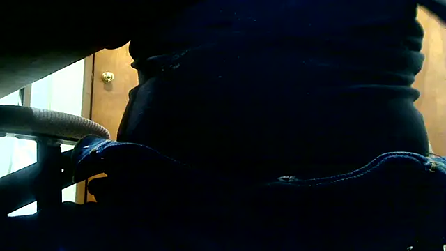 Snapshot of markluvskitty chatting on 02/05/26, 08:02 markluvskitty online show from 02/05/26, 08:02