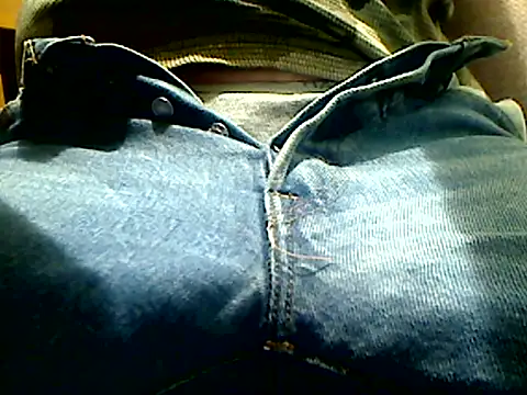 Snapshot of markluvskitty chatting on 02/16/26, 04:14 markluvskitty online show from 02/16/26, 04:14