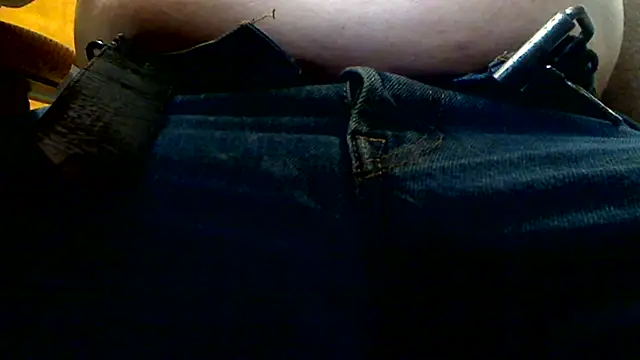 Snapshot of markluvskitty chatting on 03/10/26, 12:21 markluvskitty online show from 03/10/26, 12:21