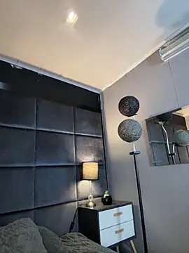 CHERRYY BOMB  online show from 12/17/25, 12:11