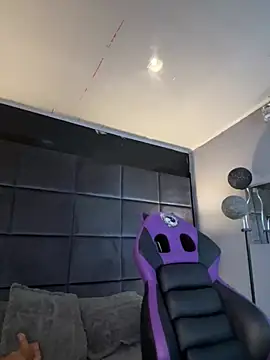 Snapshot of CHERRYY_BOMB_ chatting on 03/15/26, 07:20 CHERRYY BOMB online show from 03/15/26, 07:20