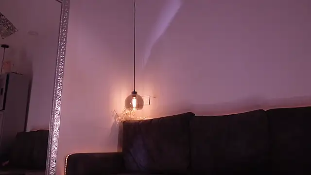 Isabella francoo online show from 06/25/26, 12:09