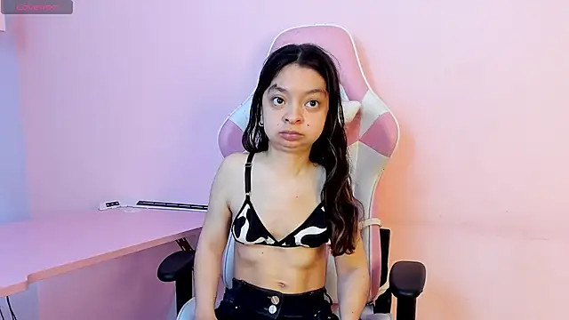 CharlotteMuller online show from 11/11/25, 07:36