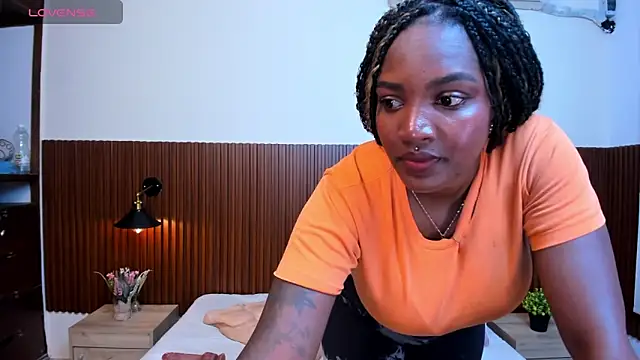 chanel brunette online show from 02/13/25, 05:54