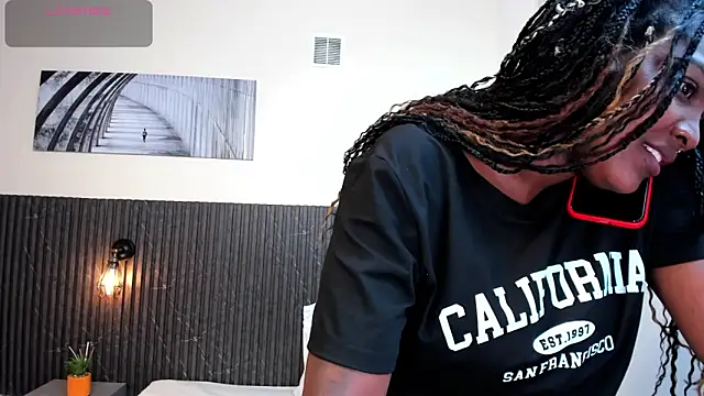 chanel brunette online show from 03/14/25, 06:18