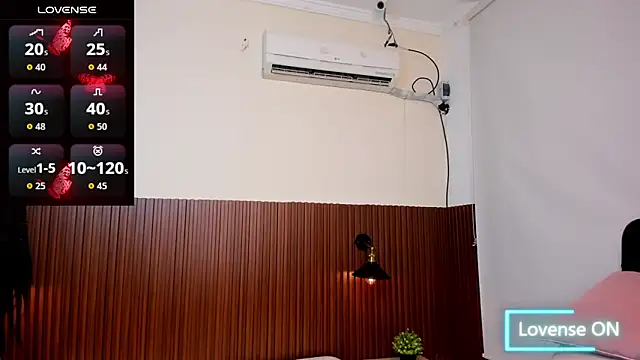 chanel brunette online show from 10/06/25, 07:22