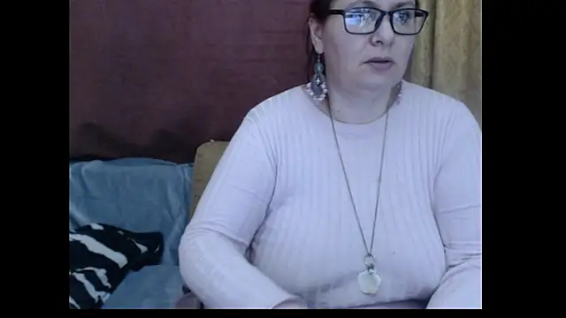 Snapshot of PlayfullMature chatting on 05/07/26, 05:07 PlayfullMature online show from 05/07/26, 05:07