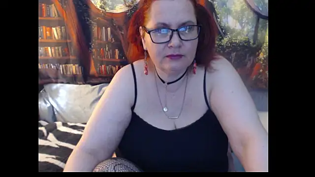 Snapshot of PlayfullMature chatting on 05/27/26, 02:25 PlayfullMature online show from 05/27/26, 02:25