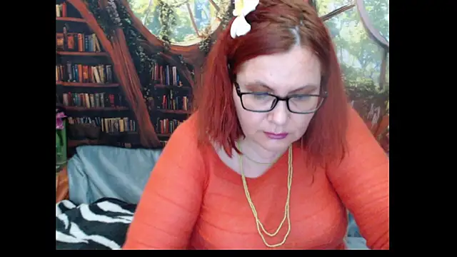 Snapshot of PlayfullMature chatting on 06/03/26, 04:45 PlayfullMature online show from 06/03/26, 04:45