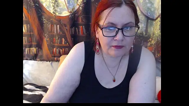 Snapshot of PlayfullMature chatting on 06/04/26, 02:23 PlayfullMature online show from 06/04/26, 02:23