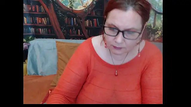 Snapshot of PlayfullMature chatting on 06/15/26, 04:20 PlayfullMature online show from 06/15/26, 04:20