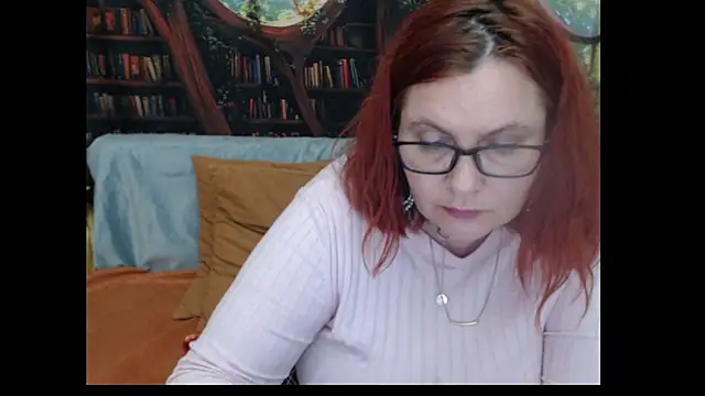 Snapshot of PlayfullMature chatting on 06/17/26, 12:02 PlayfullMature online show from 06/17/26, 12:02