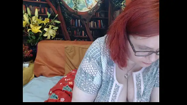 Snapshot of PlayfullMature chatting on 06/30/26, 08:10 PlayfullMature online show from 06/30/26, 08:10