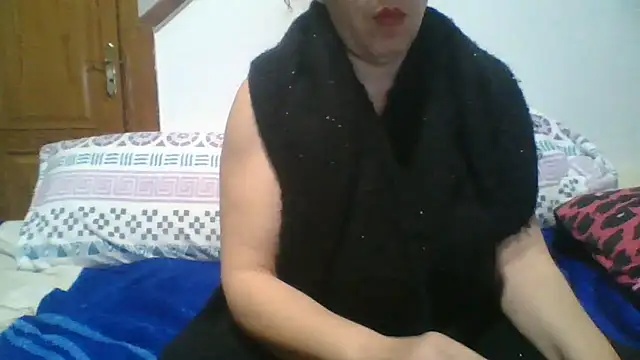 Snapshot of julietesexy80 chatting on 03/11/26, 08:20 julietesexy80 online show from 03/11/26, 08:20