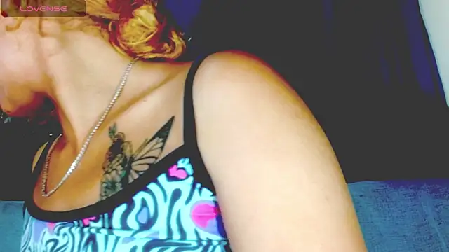 Eva Hoot online show from 05/13/26, 02:25