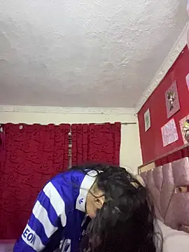  Dulcinea777 online show from 11/12/25, 11:03