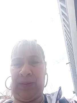 Snapshot of biancchi chatting on 02/13/25, 03:35 biancchi online show from 02/13/25, 03:35