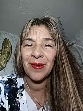 Snapshot of biancchi chatting on 03/03/25, 02:15 biancchi online show from 03/03/25, 02:15