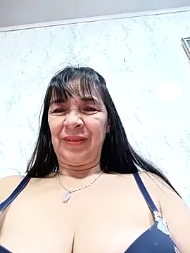 Snapshot of biancchi chatting on 05/24/26, 01:27 biancchi online show from 05/24/26, 01:27