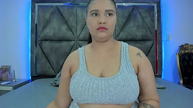 Snapshot of Danielaandximena chatting on 12/31/24, 03:01 Danielaandximena online show from 12/31/24, 03:01