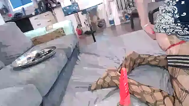 Snapshot of AssmannCD chatting on 12/14/25, 06:23 AssmannCD online show from 12/14/25, 06:23