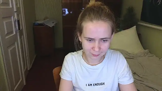 Snapshot of Riley_Roo chatting on 01/10/25, 08:59 Riley Roo online show from 01/10/25, 08:59