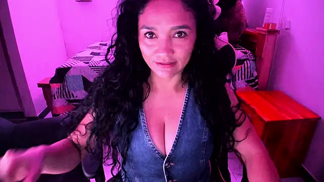 rayza mature 154 online show from 04/28/26, 04:12