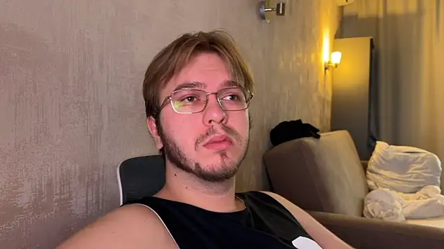 kiopiggy online show from 11/05/25, 06:57