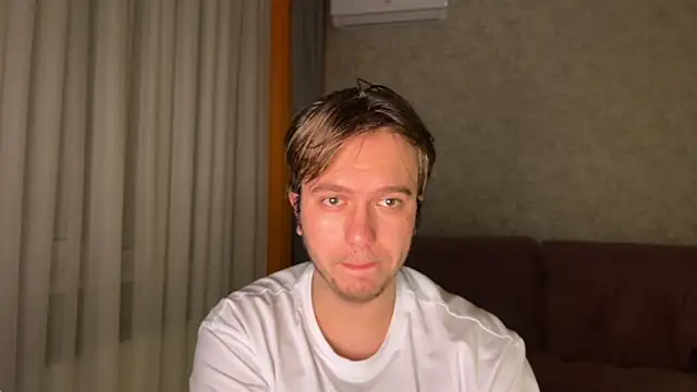 kiopiggy online show from 12/01/25, 06:57