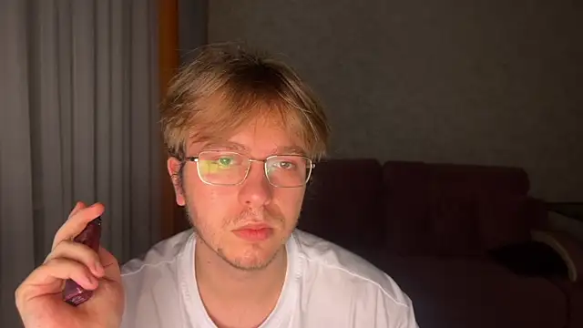 kiopiggy online show from 12/02/25, 07:53