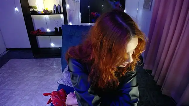 IsaBaileys  online show from 02/04/25, 11:27