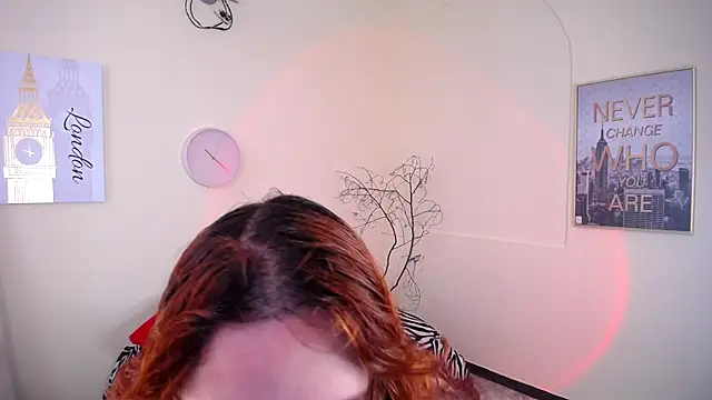 IsaBaileys  online show from 03/21/25, 07:35