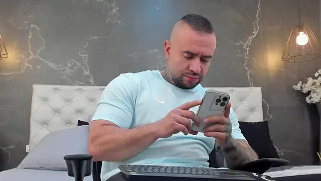 BruceDallas online show from 02/25/25, 01:20