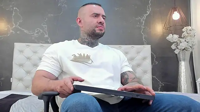 BruceDallas online show from 03/20/25, 11:23