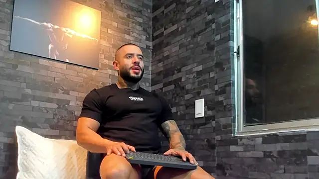 BruceDallas online show from 11/27/25, 11:40