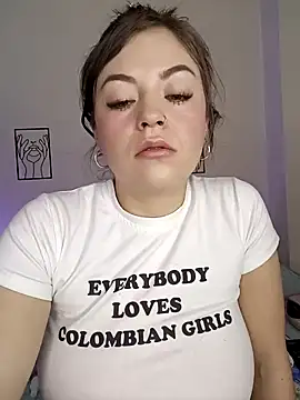 Snapshot of ale_blossom chatting on 12/14/24, 09:45 ale blossom online show from 12/14/24, 09:45