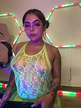 Snapshot of Chloemercury chatting on 11/27/25, 03:52 Chloemercury online show from 11/27/25, 03:52