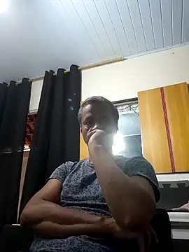 Snapshot of JeanJavert chatting on 12/15/24, 03:53 JeanJavert online show from 12/15/24, 03:53