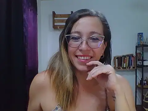 charlott ponce online show from 09/09/25, 07:35