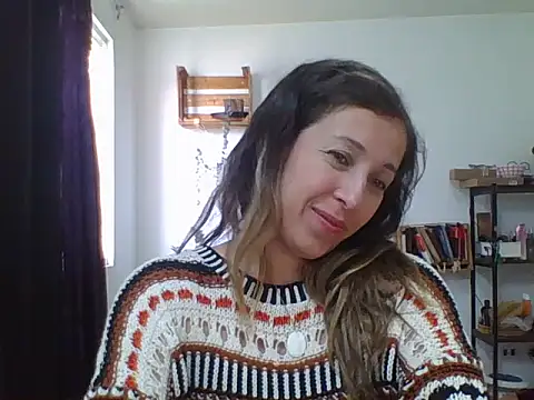 Snapshot of charlott_ponce chatting on 03/29/26, 06:41 charlott ponce online show from 03/29/26, 06:41
